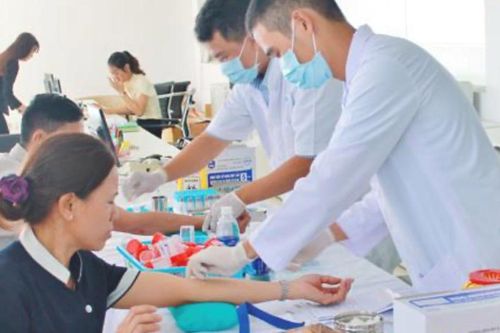 Cách nào giúp phường gần 44.000 dân hoàn thành sớm mục tiêu khám sức khỏe?