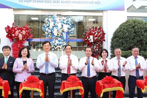Khai trương tổ hợp chăm sóc sức khỏe cho người già: Đưa bệnh viện về nhà