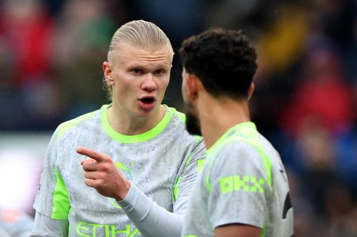 Haaland có thể mất khoản tiền lớn nếu Man City xuống hạng