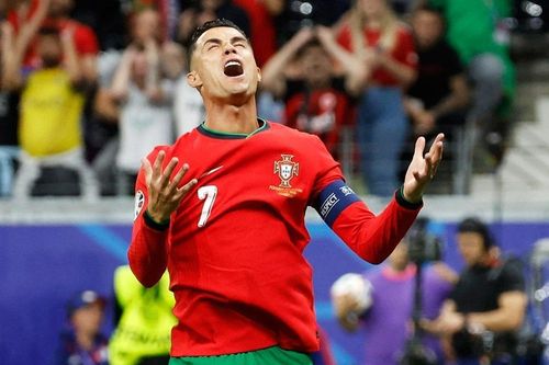 Ronaldo bị gọi là 'C'Ego7' sau bản giải trình gây tranh cãi