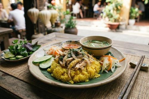 Món ăn trứ danh của Hội An được ngợi ca trên báo quốc tế