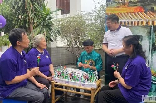 Lấy người bệnh và cộng đồng làm trung tâm