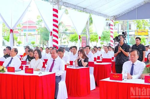 Cà Mau ra mắt Cổng hỗ trợ doanh nghiệp chuyển đổi số, phát động 'Toàn dân học tập số'