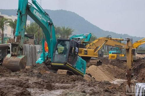 Phú Quốc tăng tốc thi công trục đường 10 làn xe kết hợp tuyến LRT đón APEC