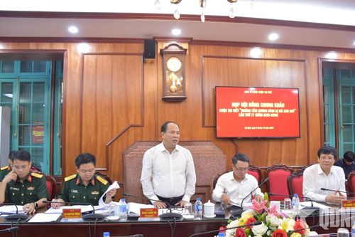 Họp Hội đồng chung khảo Cuộc thi viết 'Những tấm gương bình dị mà cao quý' lần thứ 17: Đề nghị trao 19 giải