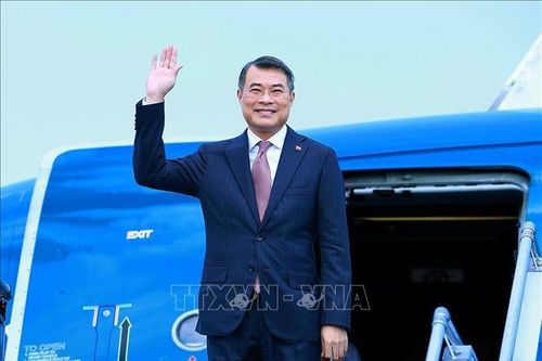 Thủ tướng Lê Minh Hưng lên đường thăm chính thức Lào và Campuchia
