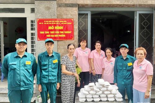 Những suất cơm nghĩa tình của Dân quân