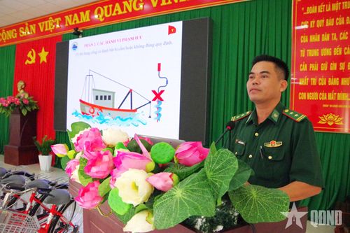 Bộ đội Biên phòng TP Hồ Chí Minh tuyên truyền bảo đảm an ninh dầu khí, chống IUU