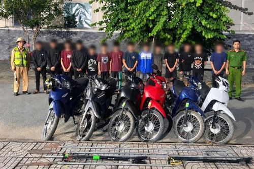 Xử lý nhóm 'báo thủ'