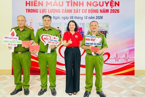 Cảnh sát cơ động Quảng Ngãi hiến 105 đơn vị máu