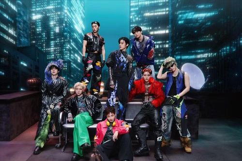 ATEEZ viết tiếp kỷ lục cá nhân vào tháng Mười Một