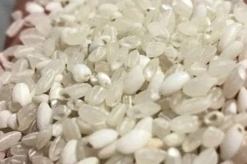 Giao gạo bị mốc sau khi đặt mua trực tuyến
