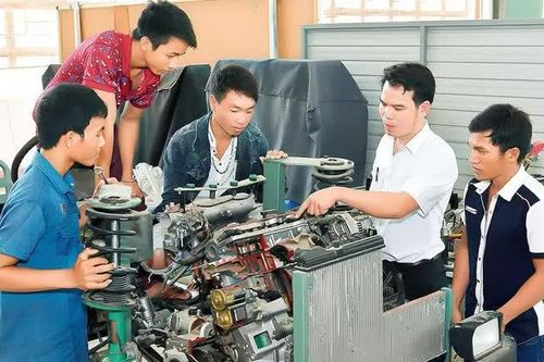 Không thu tiền sử dụng đất, giảm tiền thuê đất, tiền thuế đất đối với cơ sở giáo dục trong nước