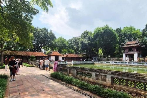 Trưng bày chuyên đề '950 năm Quốc Tử Giám Thăng Long'