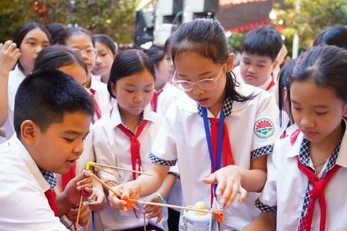 Học sinh Hà Nội trải nghiệm khoa học, công nghệ và AI