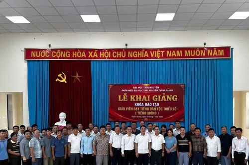 Nỗ lực xây nền chất lượng giáo dục vùng biên