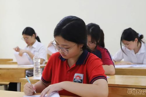Yêu cầu 34 tỉnh, thành đảm bảo mọi học sinh trượt lớp 10 vẫn được đi học