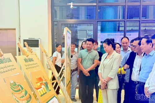 Nhà hát Kịch Hà Nội cho ra mắt sản phẩm công nghiệp văn hóa 'Thời khắc'