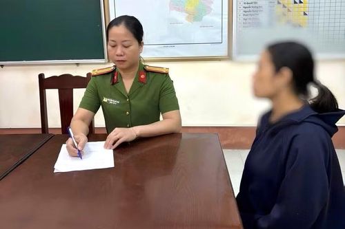 Công an kịp ngăn chặn vụ mua bán đất tiền tỷ từ dấu hiệu bất thường của sổ đỏ
