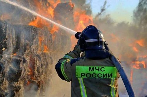 Ukraine phóng hàng trăm UAV, tập kích hơn 20 khu vực trên lãnh thổ Nga