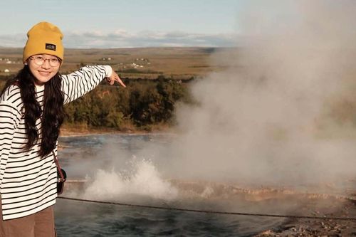 Cô gái Bắc Ninh chi 105 triệu, lái xe 3.000km khám phá 'băng đảo' Iceland