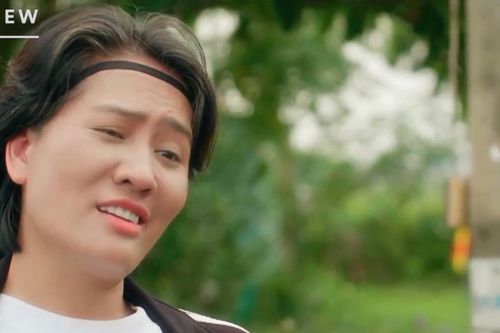 'Đội bóng nữ làng Xuân' tập 10: Nữ cầu thủ đình đám vừa lộ diện đã thích cà khịa