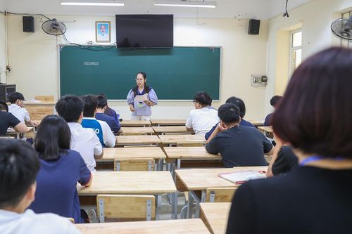 Chính phủ yêu cầu phải đảm bảo chỗ học cho học sinh trượt lớp 10 công lập