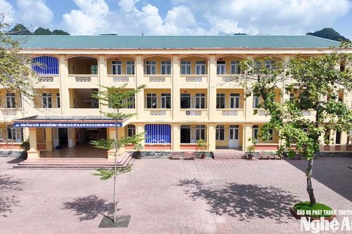 Nhiều giáo viên ở xã Quỳ Hợp băn khoăn về tiền thi đua khen thưởng