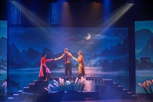 Hà Nội: 'Thời khắc' kết nối nghệ thuật sân khấu và công nghệ