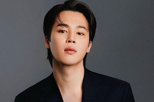 Fan Peru thuê cả đoàn tàu và hàng trăm drone để mừng sinh nhật Jimin