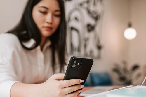 Nguyên nhân nhiều app dịch vụ tích hợp AI khó giữ chân người dùng