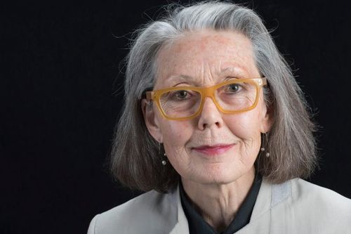 Nữ nhà thơ 76 tuổi đoạt giải Nobel Văn học 2026