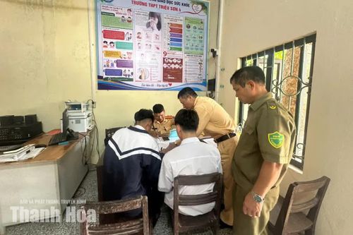 Phát hiện, xử lý 8 trường hợp học sinh vi phạm về trật tự, an toàn giao thông
