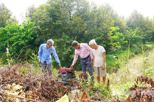 Xã Phong Hòa: Chủ động ứng phó mưa bão, triều cường bảo vệ sản xuất nông nghiệp