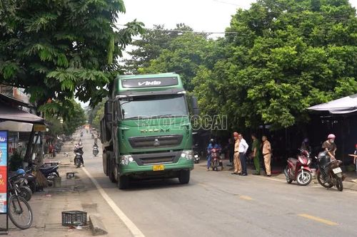 Đề xuất hạn chế xe tải từ 4 trục trở lên lưu thông trên Tỉnh lộ 151 từ 5 giờ đến 20 giờ hằng ngày