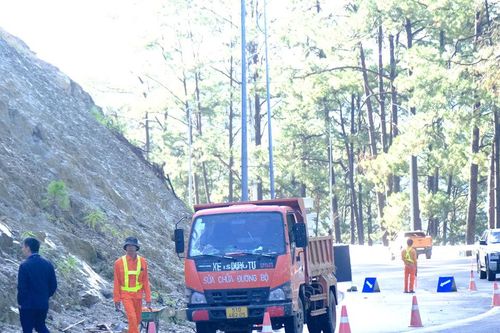 Lâm Đồng ban hành lệnh xây dựng công trình khẩn cấp khắc phục sạt lở đèo Prenn