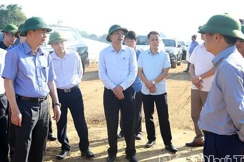 Tập trung tháo gỡ vướng mắc, đẩy nhanh tiến độ cao tốc Hòa Bình - Mộc Châu