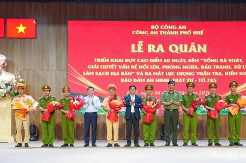 Công an thành phố ra quân cao điểm 60 ngày, đêm làm sạch địa bàn