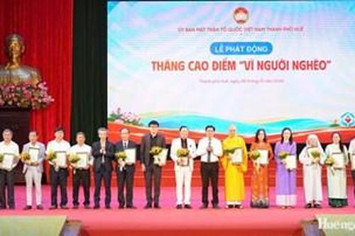 Phát động Tháng cao điểm 'Vì người nghèo', tiếp nhận số tiền hơn 17 tỷ đồng