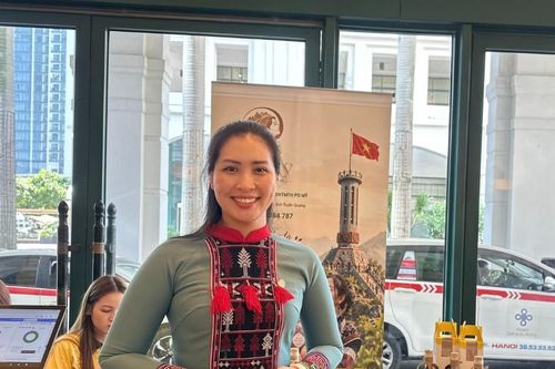 Người đẹp cao nguyên đá và hành trình dựng HTX từ 'điểm tựa' người có uy tín