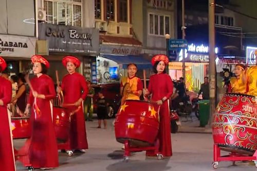 Sắc màu văn hóa Đông Anh trên đường phố