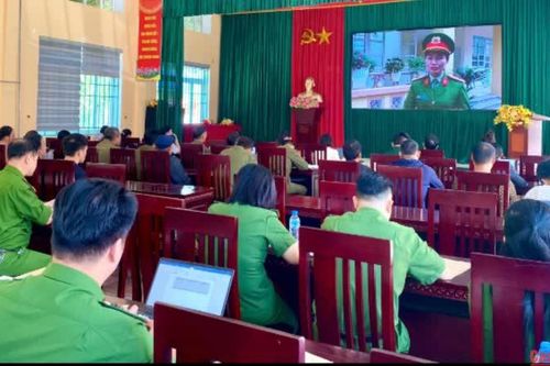 Tuyên truyền, phổ biến pháp luật về tái hòa nhập cộng đồng cho người chấp hành xong án phạt tù