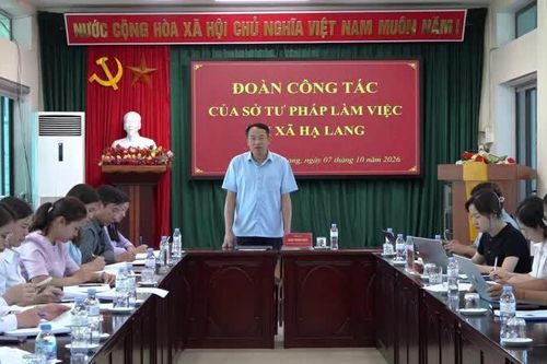 Sở Tư pháp kiểm tra công tác tư pháp tại xã Hạ Lang
