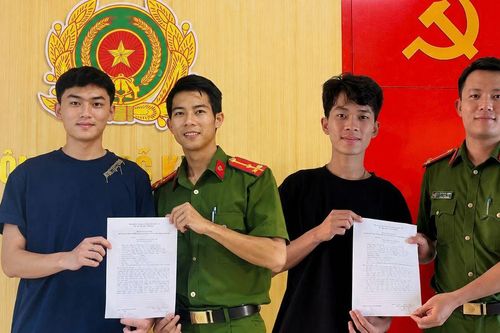 Hai cử nhân Hà Tĩnh và quyết định đầy ý nghĩa sau ngày tốt nghiệp đại học