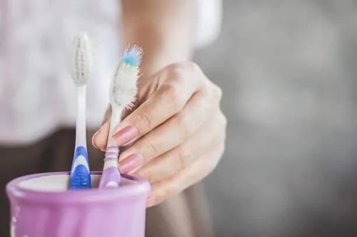 Bàn chải đánh răng bao lâu nên thay một lần?