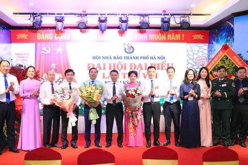 Đồng chí Nguyễn Thanh Liêm được bầu làm Chủ tịch Hội Nhà báo thành phố Hà Nội khóa VIII
