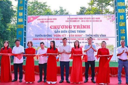 Xã Hòa Xá gắn biển công trình chào mừng Ngày Giải phóng Thủ đô