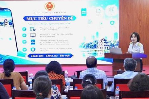 Phường Ba Đình tăng cường hỗ trợ người dân sử dụng dịch vụ số an toàn