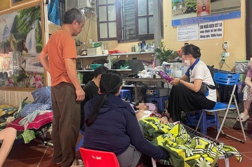Những bước chân đi vào 'phòng mổ sân nhà'