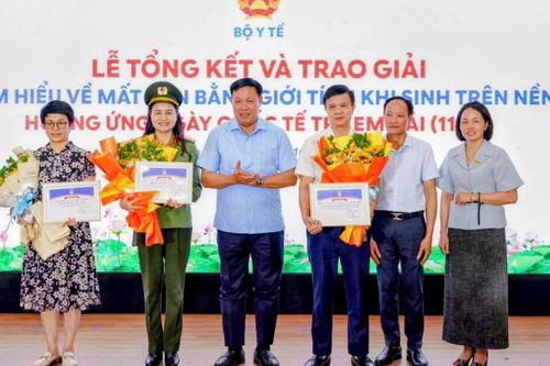 Bộ Y tế trao giải cuộc thi tìm hiểu về mất cân bằng giới tính khi sinh
